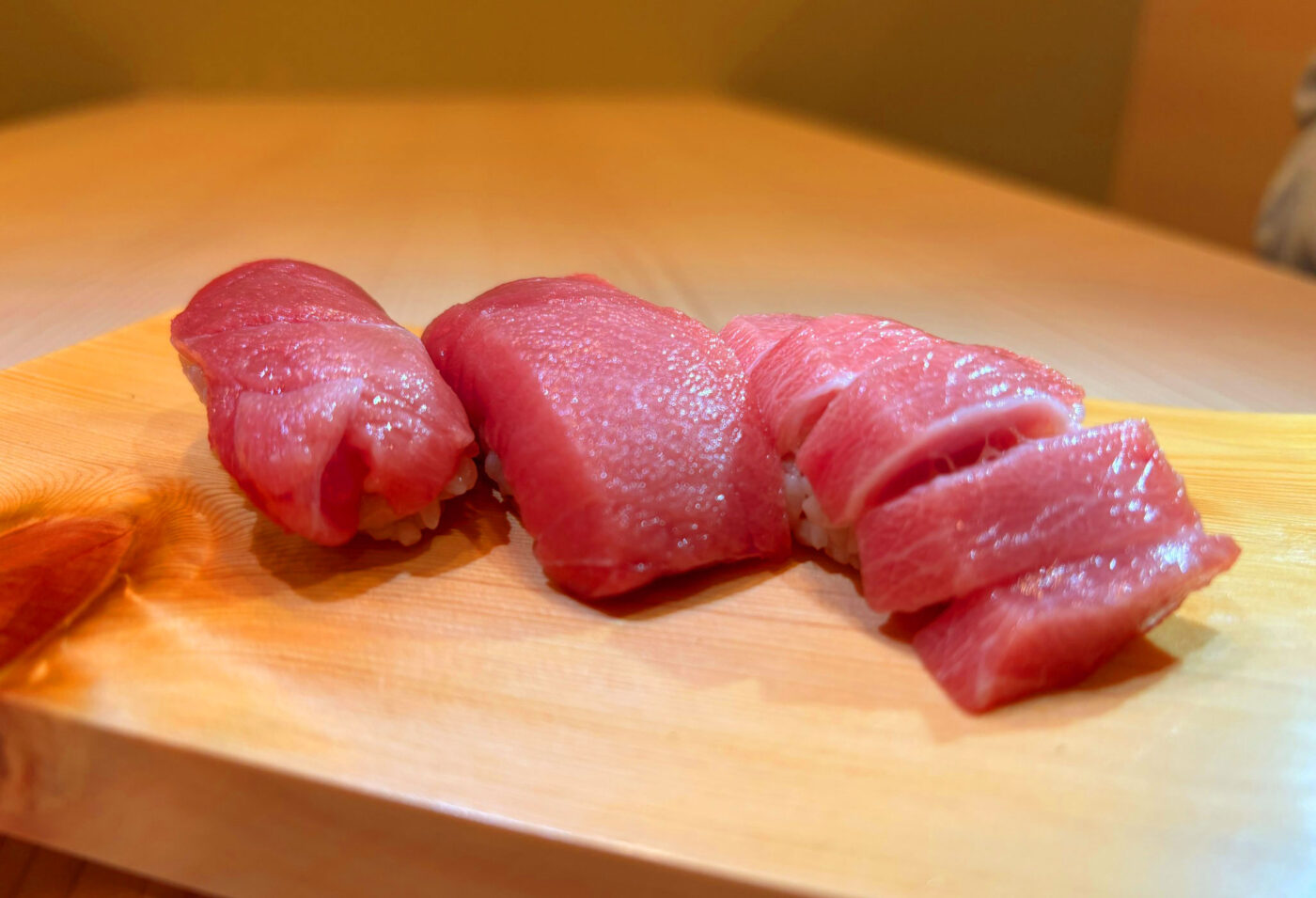 高級にしない。誤魔化さない。
温かいシャリと、目の前で起こる時間。-1